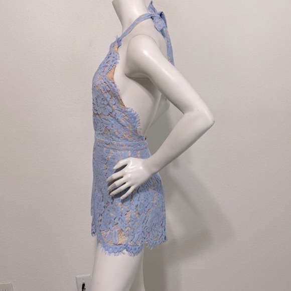 Do + Be Light Blue Lace Front Cutout Sleeveless Open Back Halter Romper Size S - Picture 3 of 7